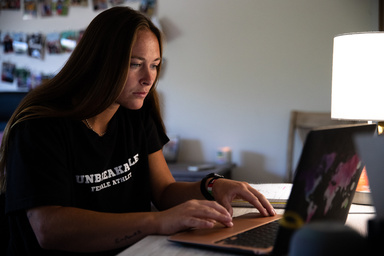 Jaecee Hall, a CLAS alum, has seen success with her clothing business Unbreakable Female Athlete.