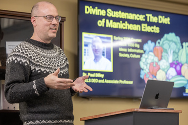 Paul Dilley presents on the diet of Manichean Elects
