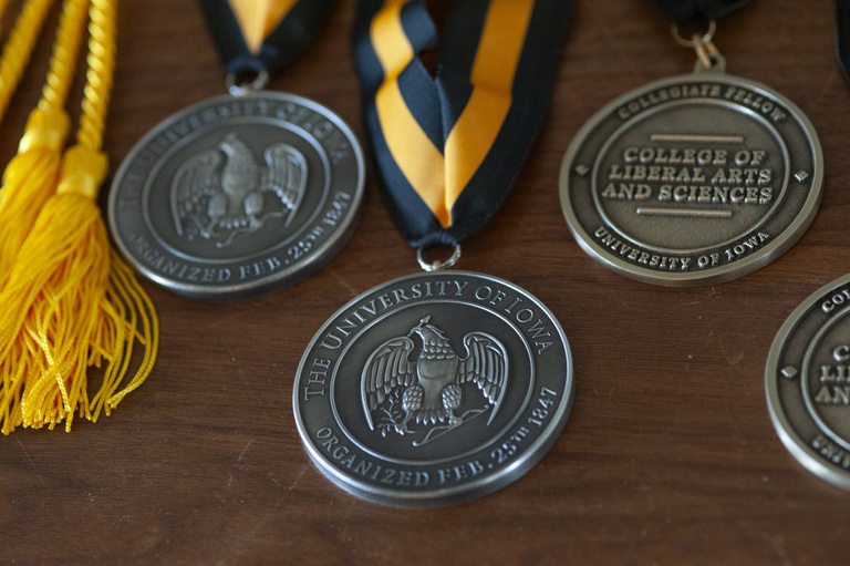 Faculty honors medallions