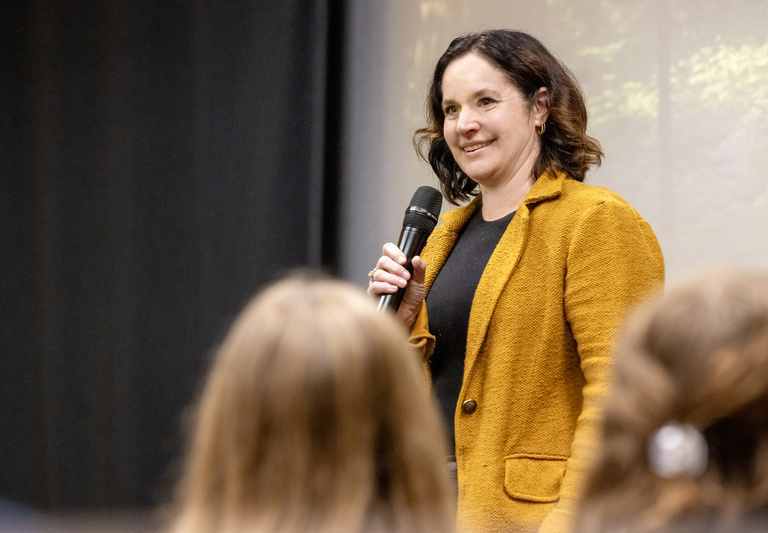 Dean Sara Sanders' speech as she prepares to present the CLAS Alumni Fellow award