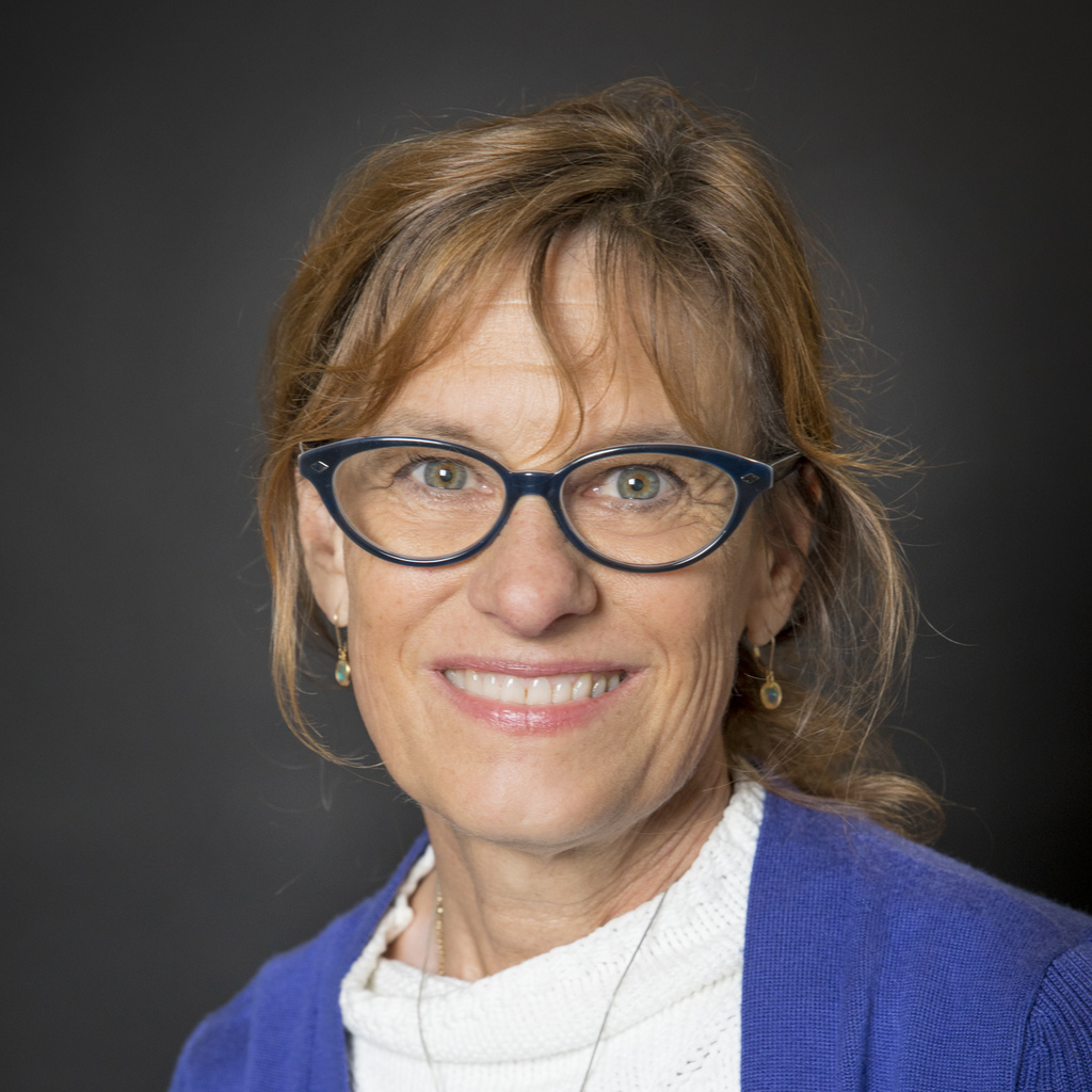 portrait of Lynne Lanning