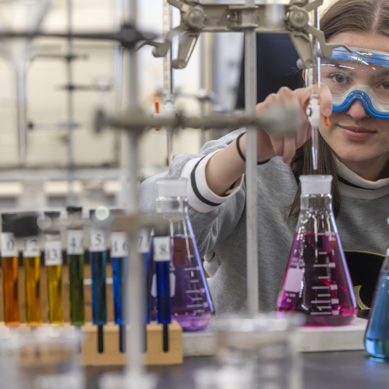 students working in chemistry lab