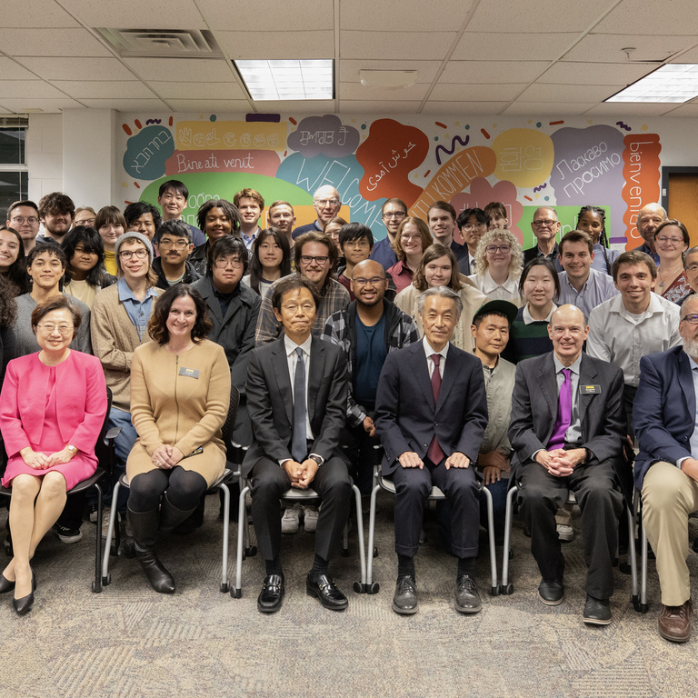 Group photo of students, faculty, and dignitaries 