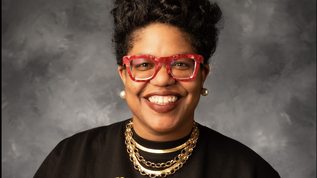 A headshot of University of Iowa associate professor Tara Bynum.