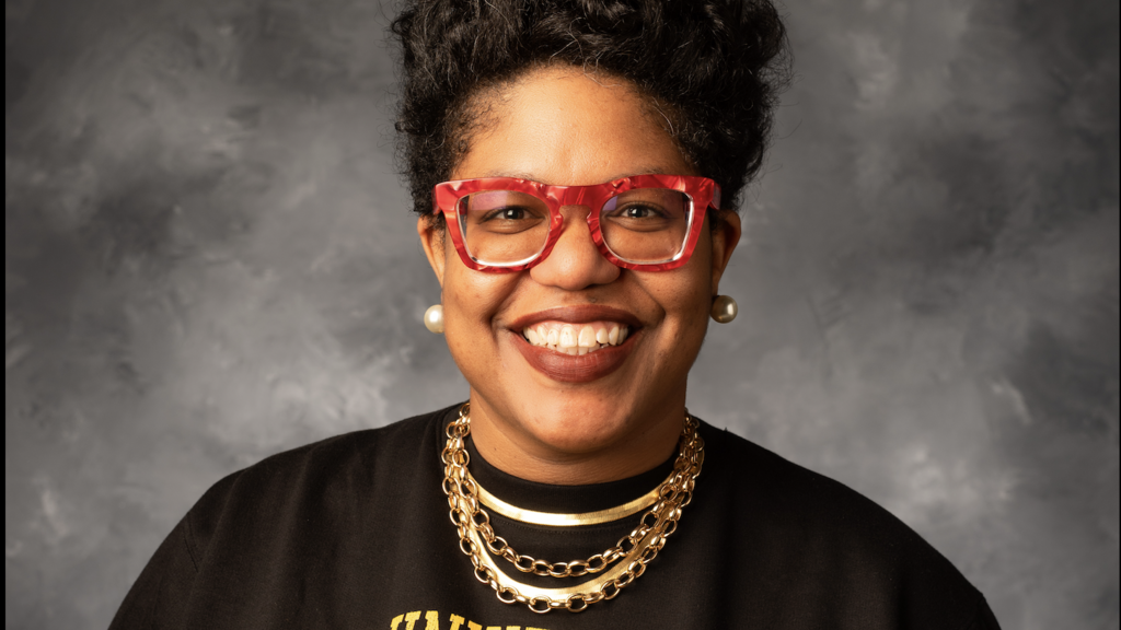 A headshot of University of Iowa associate professor Tara Bynum.