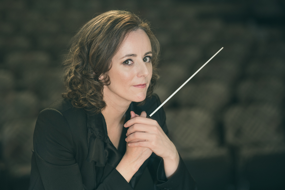 University of Iowa professor and French conductor Mélisse Brunet